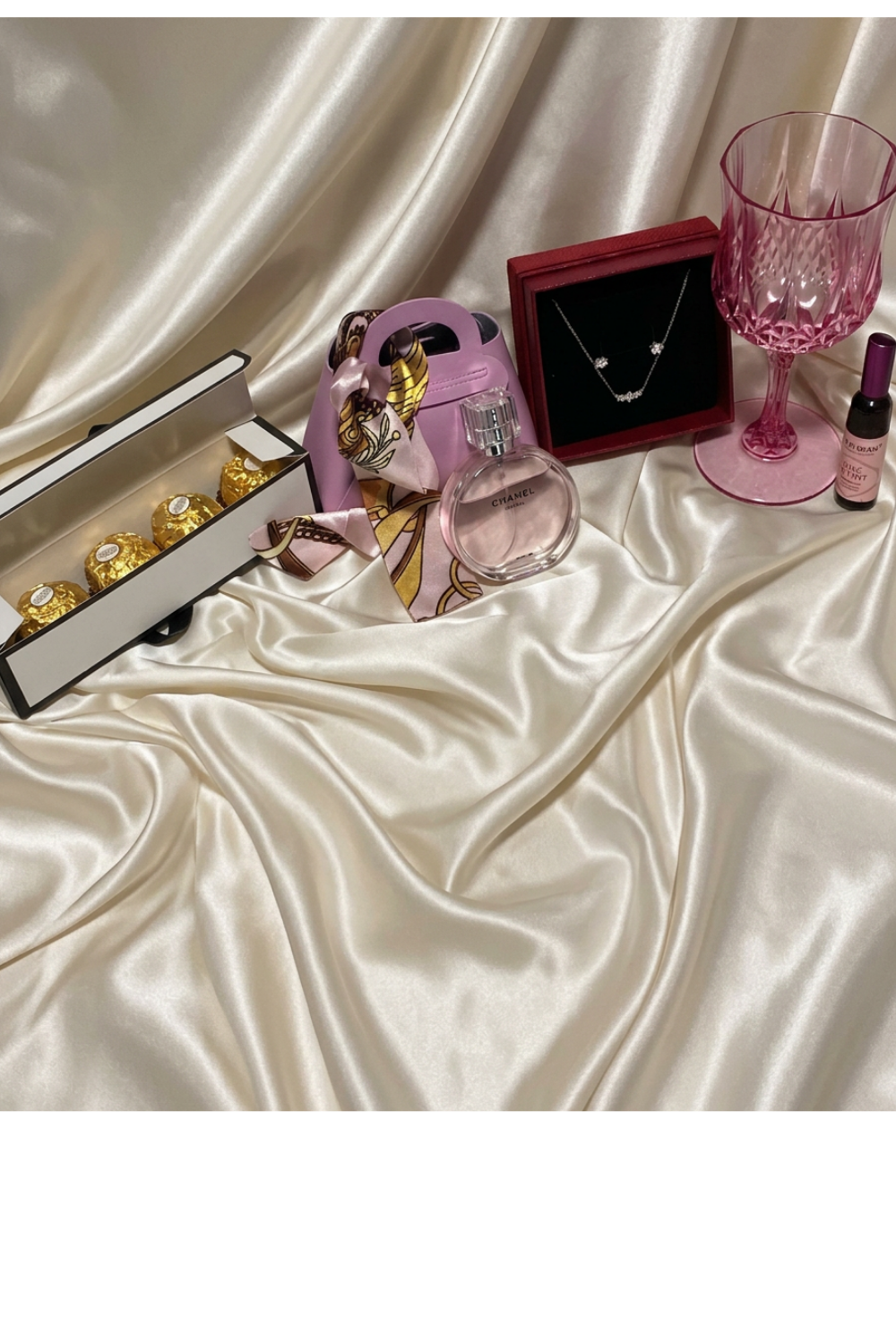 Gift Box for Her – Treasured Special Someone Box