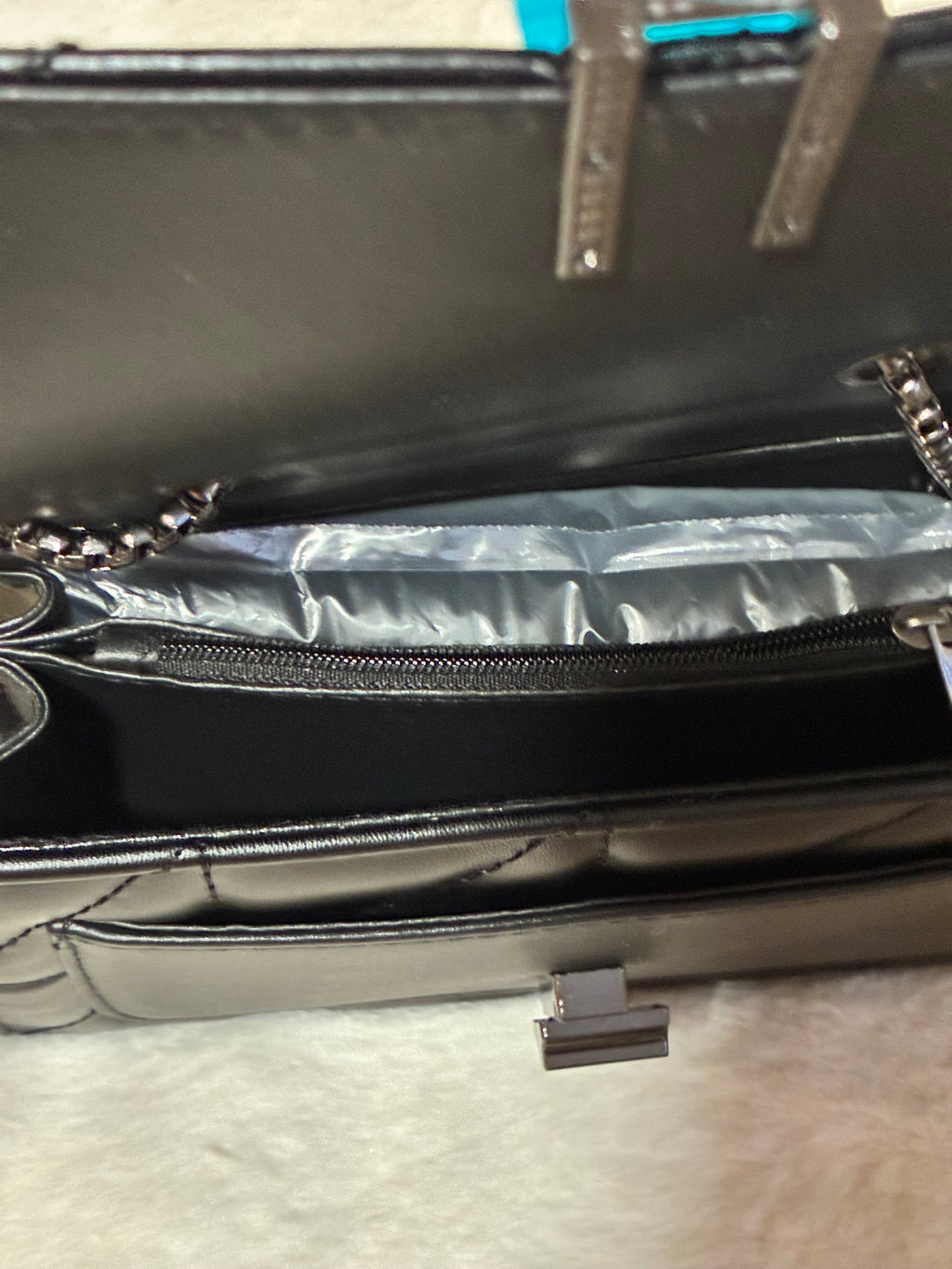 Black shoulderbag
