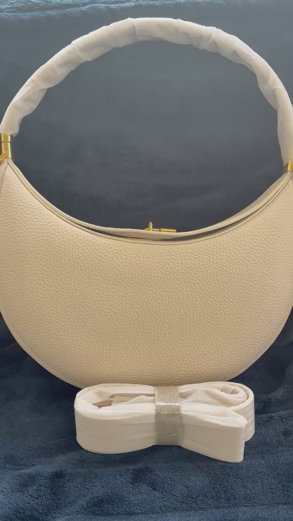 Leather halfmoon handbag