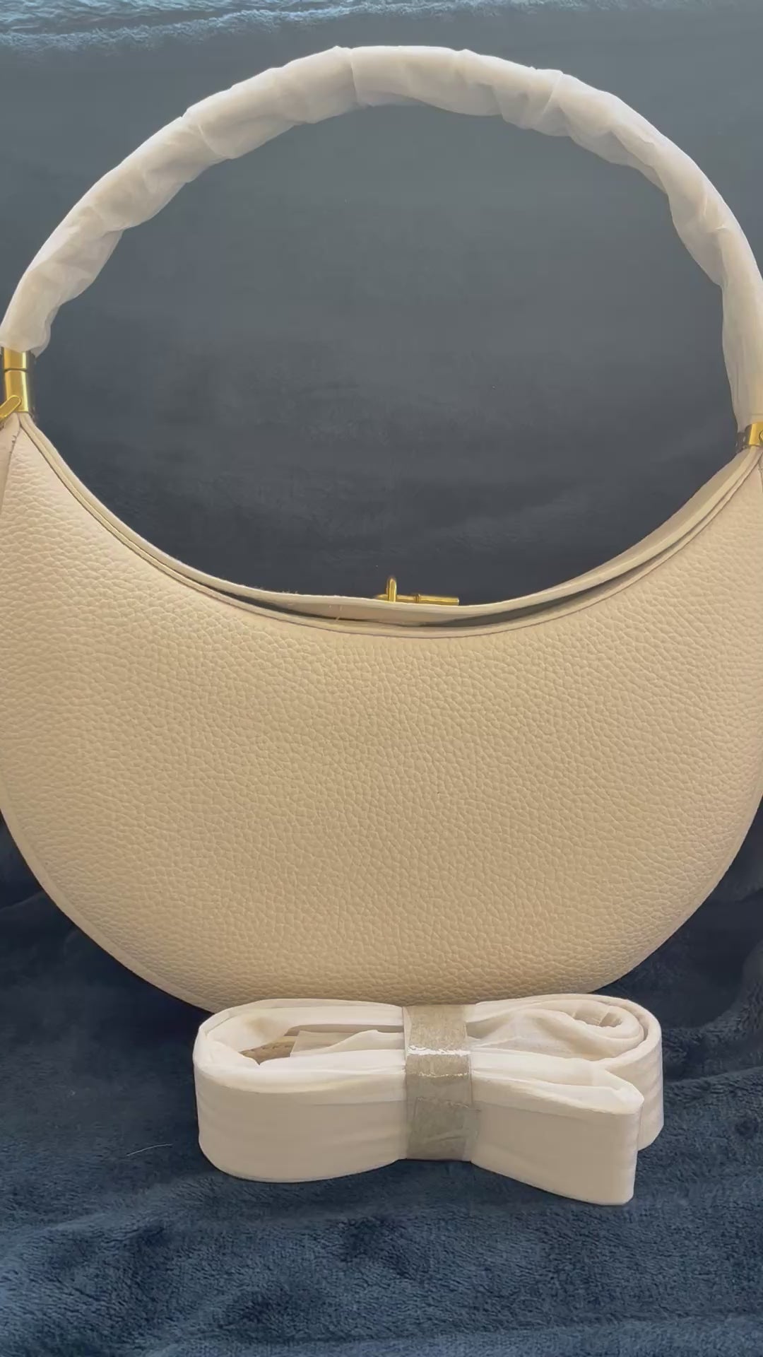 Leather halfmoon handbag